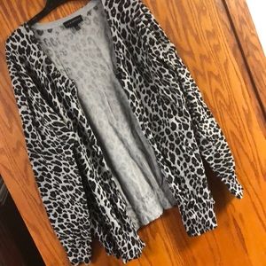 Lane Bryant 22/24 black gray leopard pt cardigan